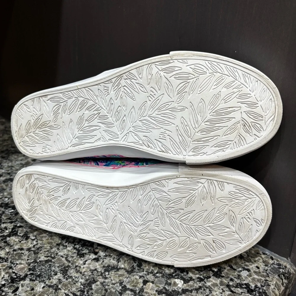 Lilly Pulitzer Julie Slip On Canvas tropical Skater Sneakers Size 6